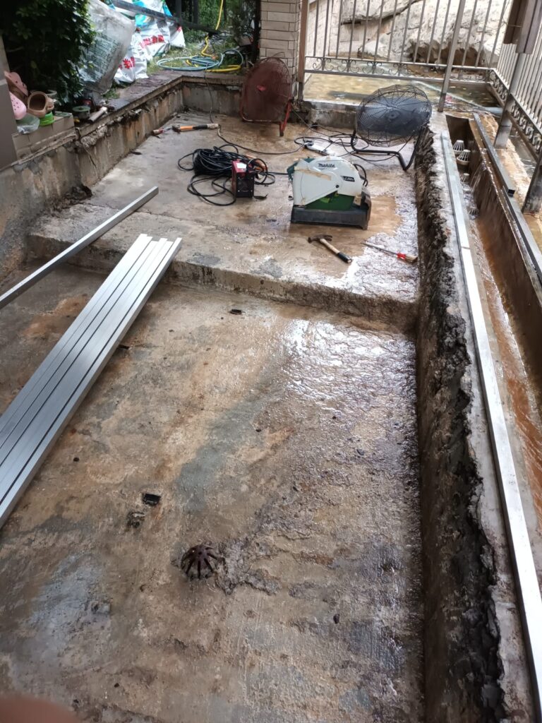 逸瓏灣前花園戶外木工程2