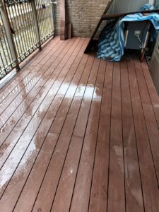 逸瓏灣前花園戶外木工程6